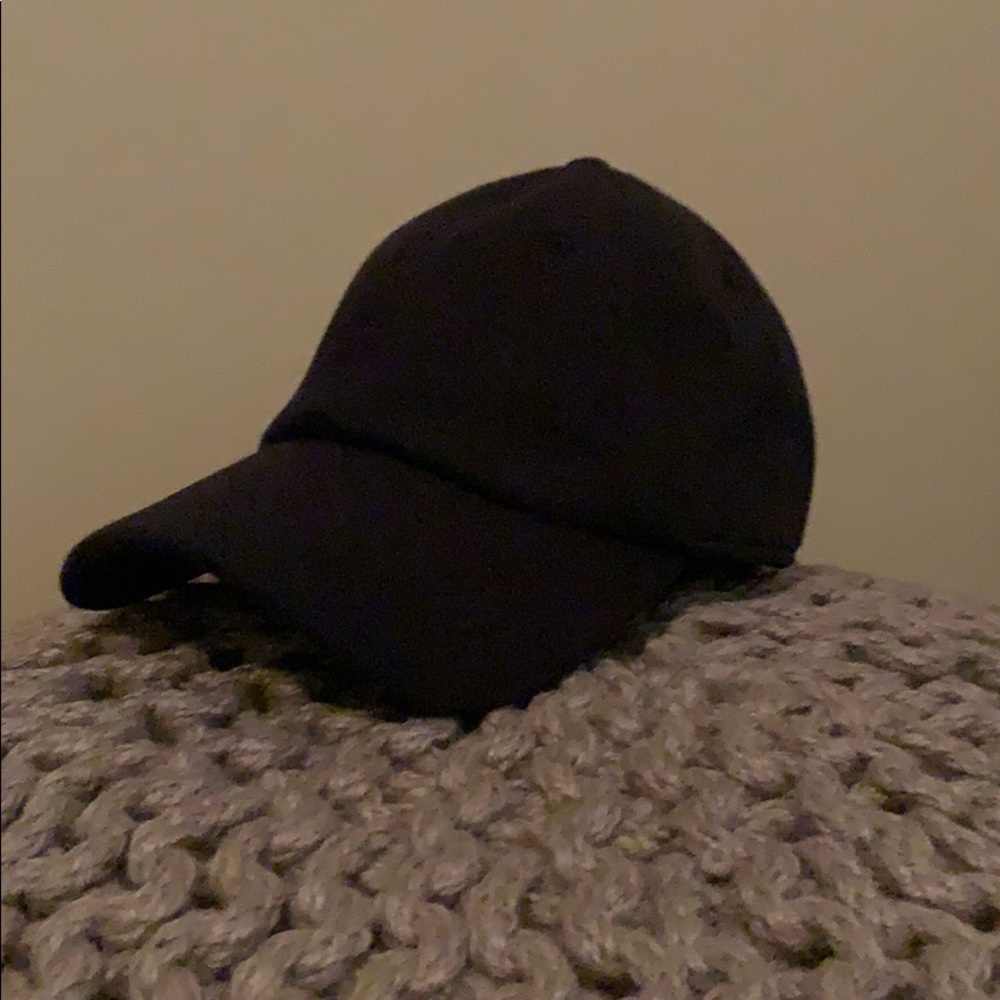 Lululemon Black hat